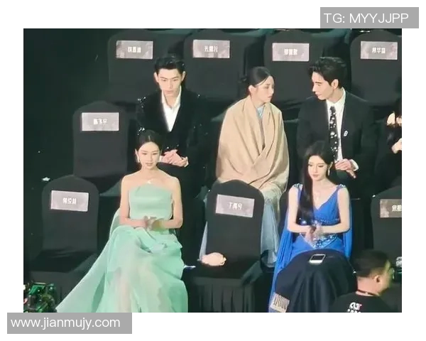 《娱乐圈大洗牌新剧集结引爆期待 明星阵容引发网友热议》